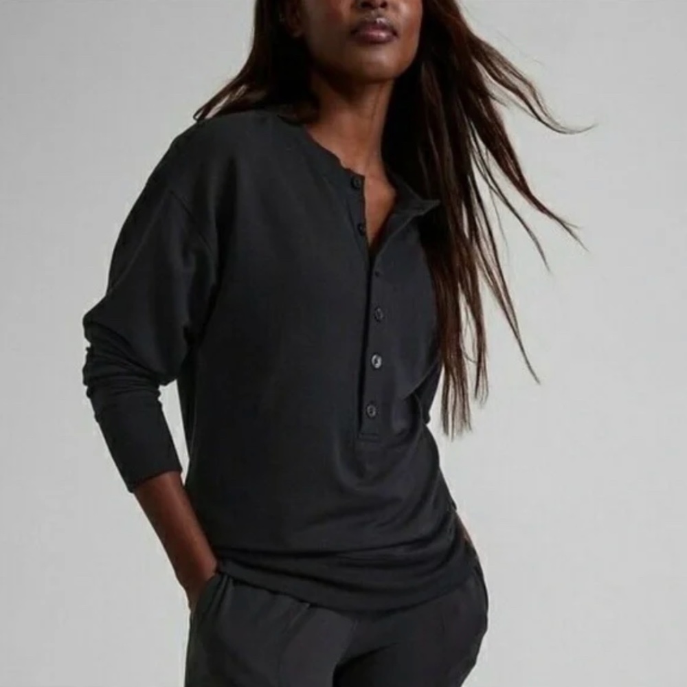 Athleta balance Henley - Medium